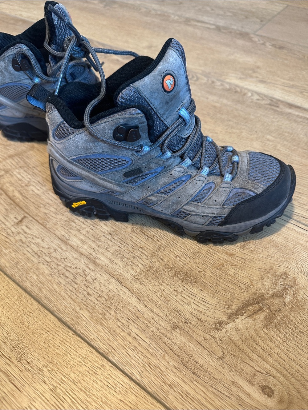 Merrell Women's Moab 2 Mid Waterproof Hiking Boot, Size 7.5 - Picture 4 of 10
